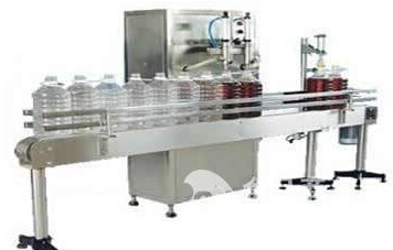 食用油灌裝機(jī)越來越專業(yè)！