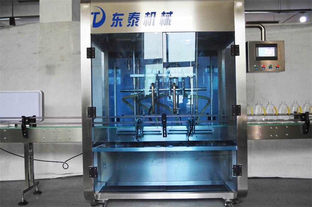 花生油灌裝機(jī)不知道怎樣選購(gòu)？那是你沒(méi)看這里